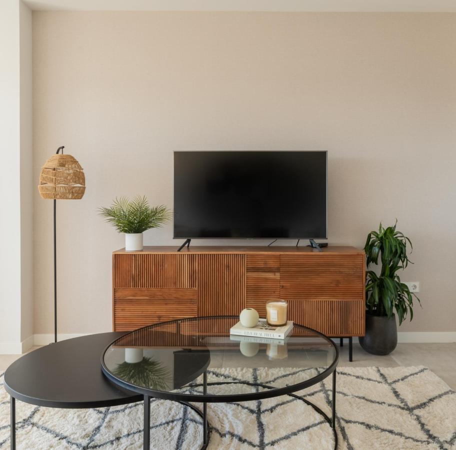 Ar 17 South Bay Apartment Estepona Bagian luar foto